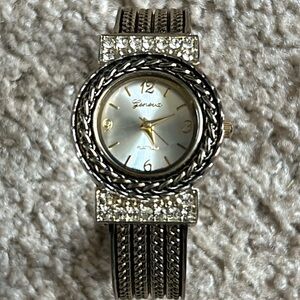 Geneva Platinum women’s vintage gold tone/crystal bracelet bangle watch one size